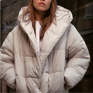 Zara Women's Water Repellent Hooded Puffer Jacket